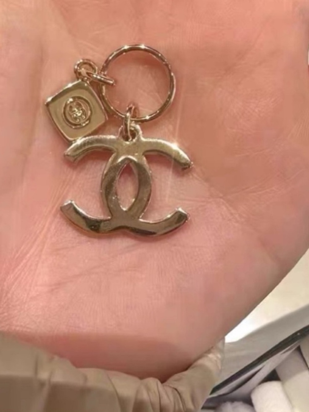 Chanel beauty gift CC mini charm
